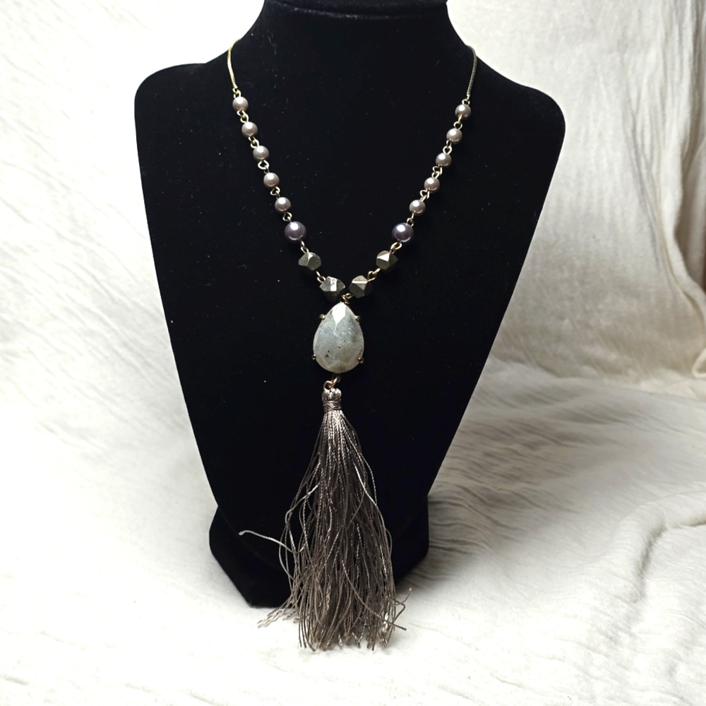 Anne Taylor LOFT Necklace
